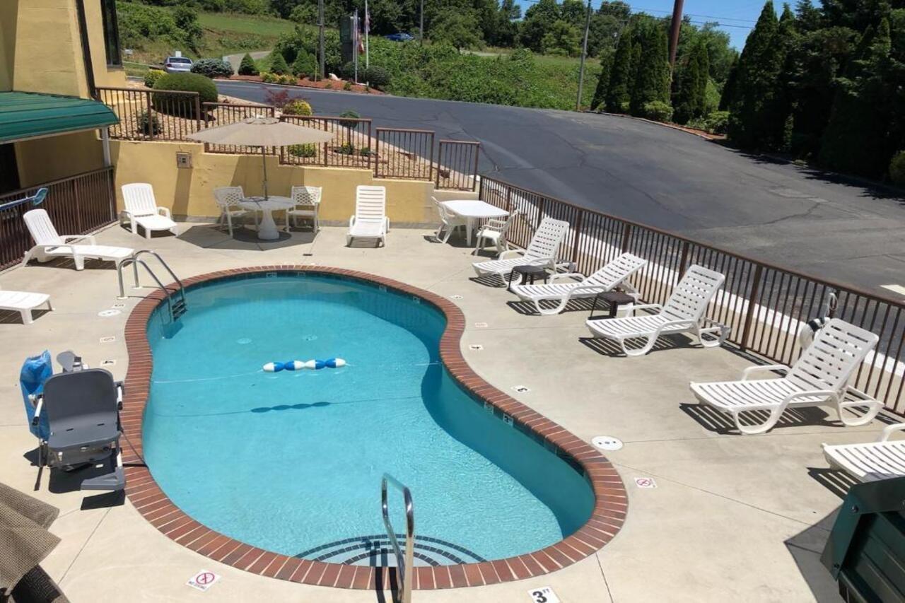 Quality Inn Hillsville Exterior photo