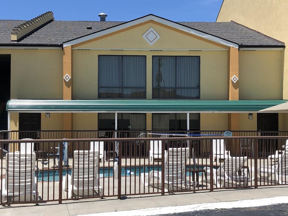 Quality Inn Hillsville Exterior photo