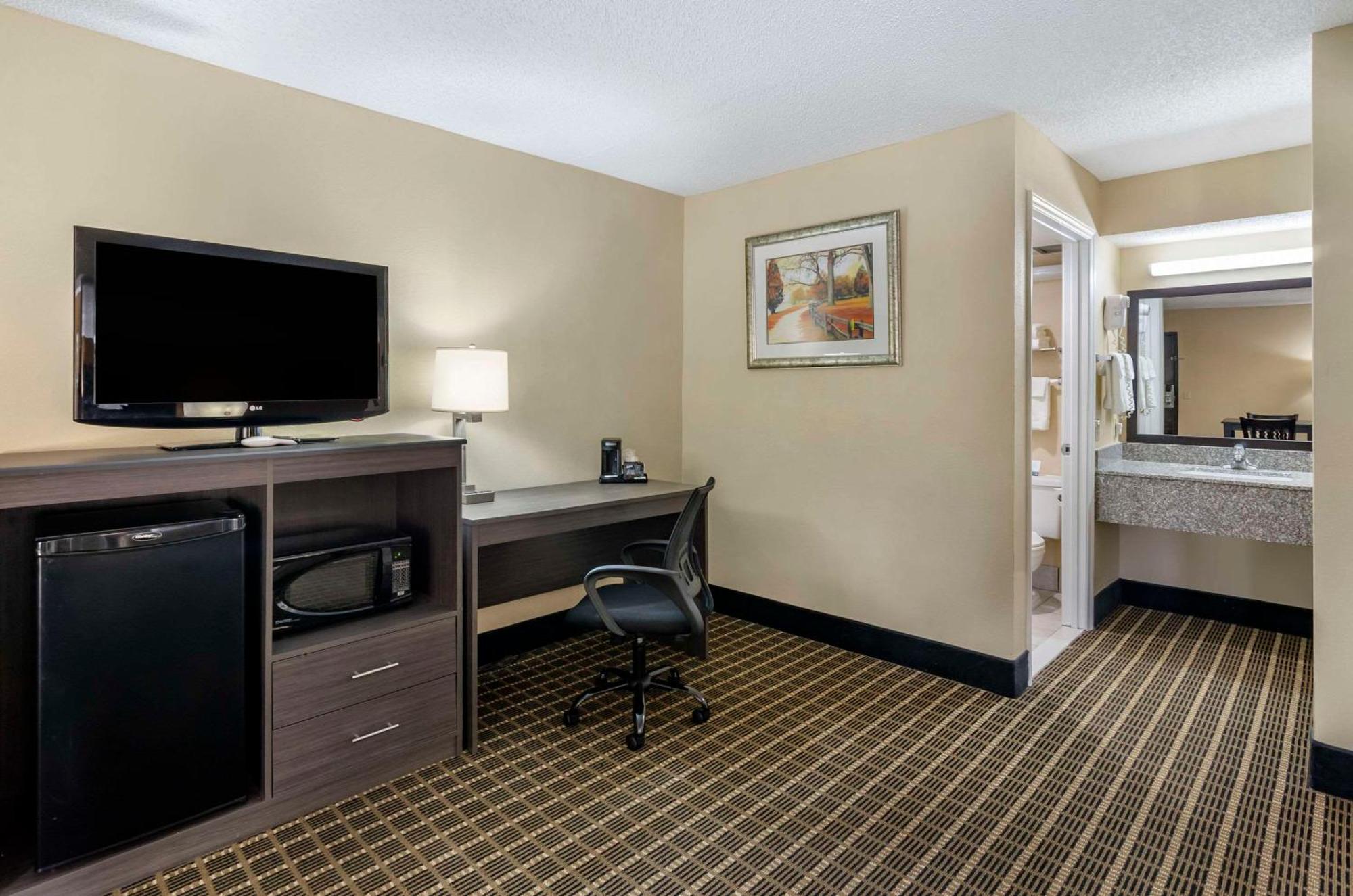 Quality Inn Hillsville Exterior photo