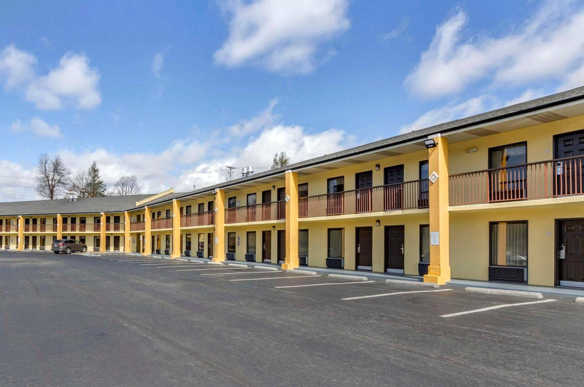 Quality Inn Hillsville Exterior photo