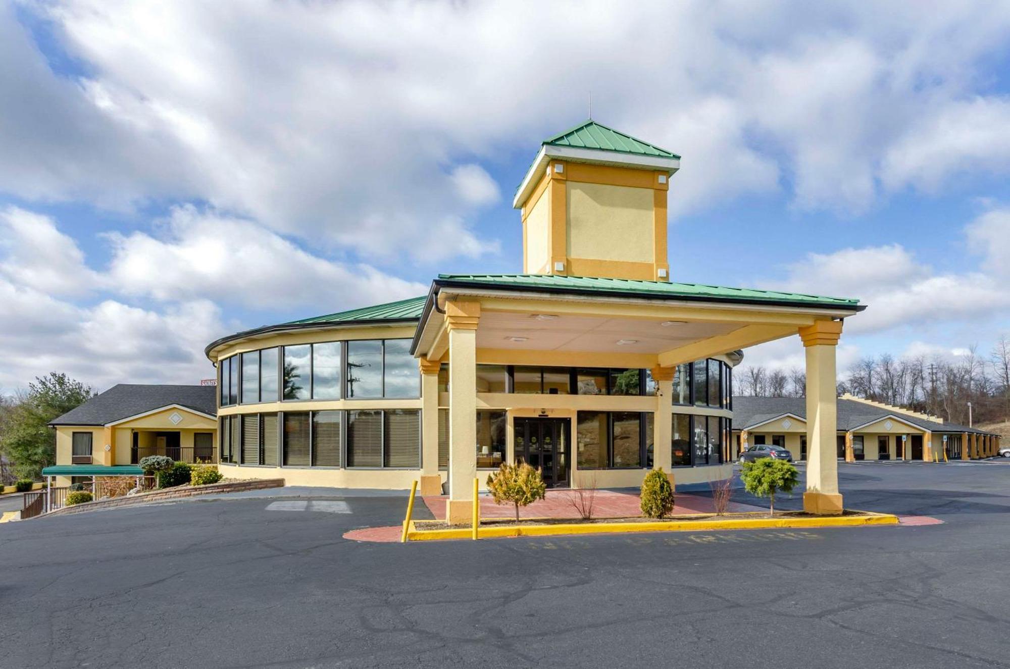 Quality Inn Hillsville Exterior photo