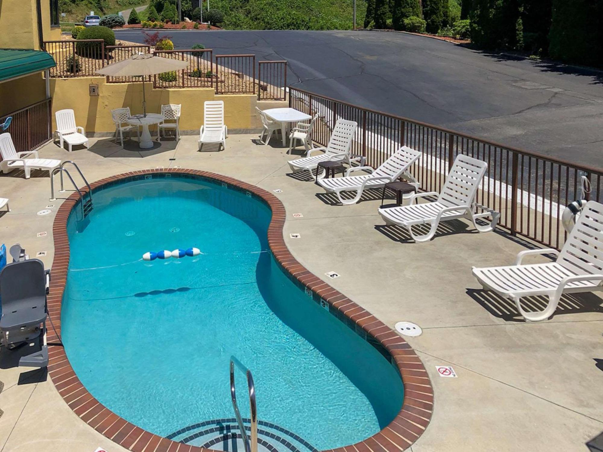 Quality Inn Hillsville Exterior photo